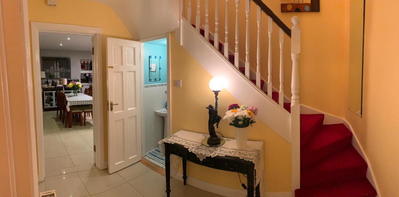 Seascape On The Edge Of Town: 4 Beds All Ensuite. بيل مولت المظهر الخارجي الصورة